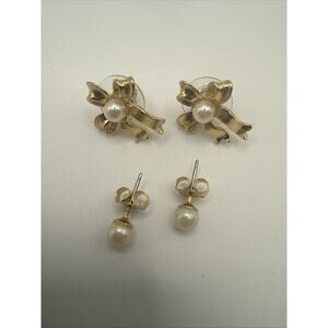 Two Gold Tone‎ Faux Pearl Earrings Avon Bows Studs Pierced